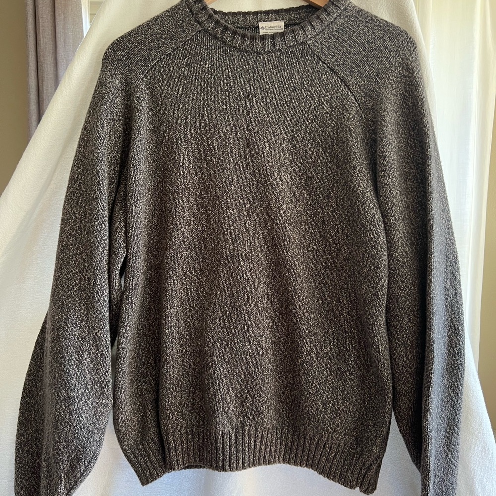 Vintage Columbia Men's Charcoal Crewneck Sweater
